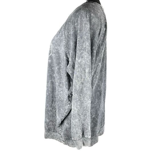 Torrid 1x Raglan Sweatshirt Ultra Soft Fleece Skull Heart Black Wash pullover - Picture 5 of 6